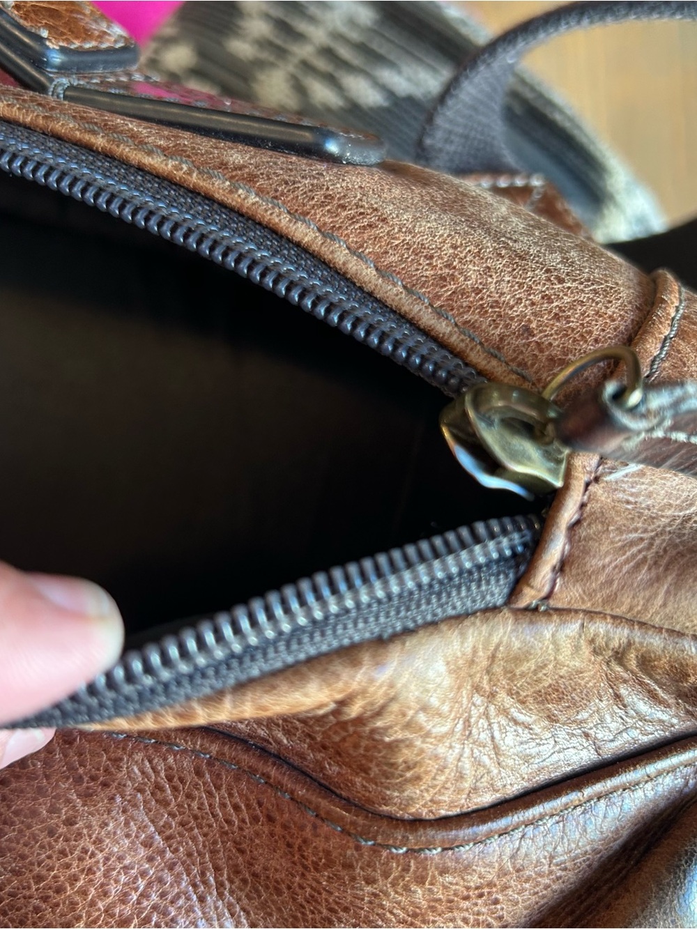 Fossil Buckner Convertible Commuter Leather Bag - Picture 8 of 16